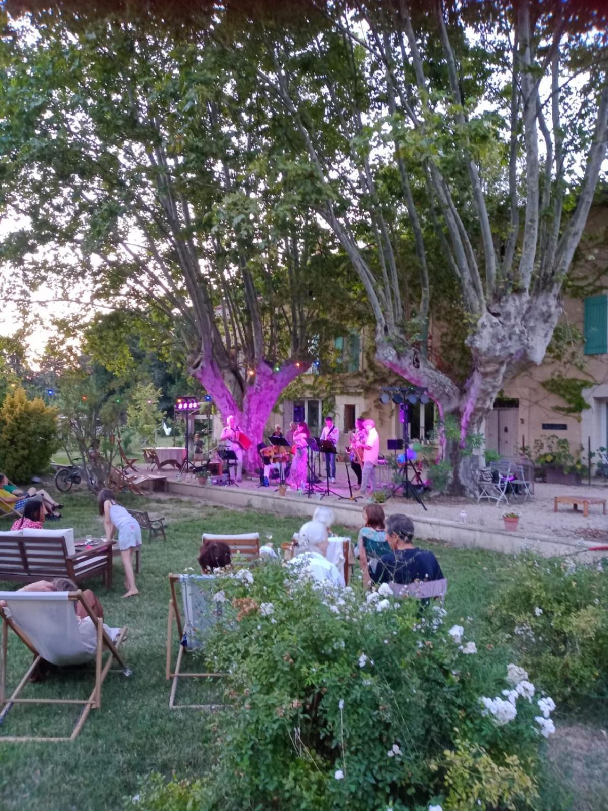 Apartmán Mas De Karlotte Pernes-les-Fontaines Exteriér fotografie